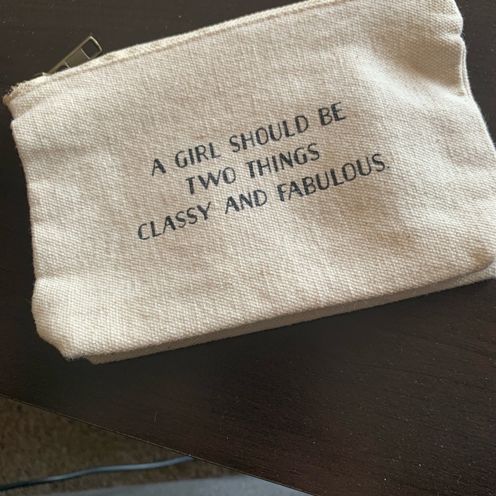 Makeup case - Picture 3 of 3